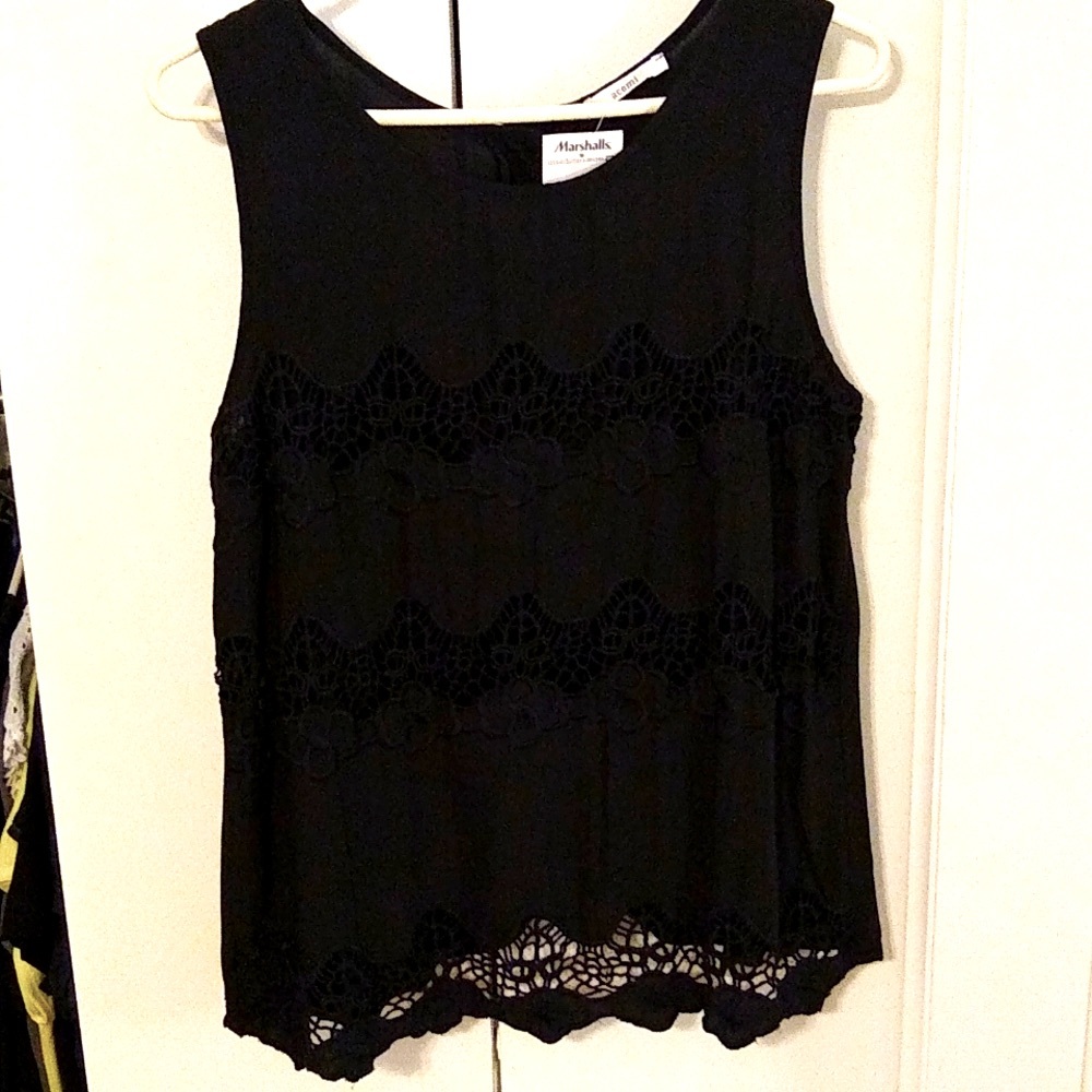 Black Hollow Out Top Size M